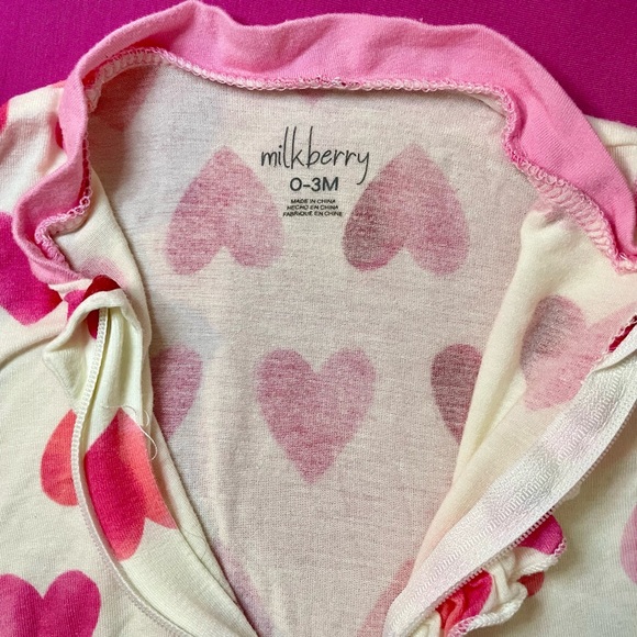 ✨3/$15✨Milkberry heart zippy - Picture 4 of 4